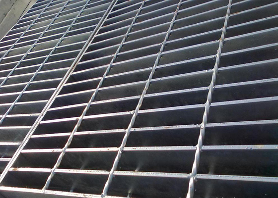 Китай Горячая окунутая гальванизированная стальная крышка стока решетки подгоняла 450мм поставщик