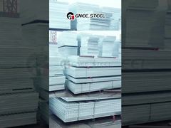 Узнайте, почему стоит выбрать решетчатый настил из нержавеющей стали для тяжелых пешеходных дорожек и платформ