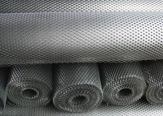Китай Анти- смещая расширенный материал 4.5мм до 100мм ЛВМ низкоуглеродистой стали сетки металла поставщик