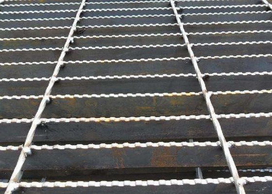 Китай Решетка стального прута углерода К235, гальванизированное стальное гратинг справляясь утверждение ИСО9001 поставщик
