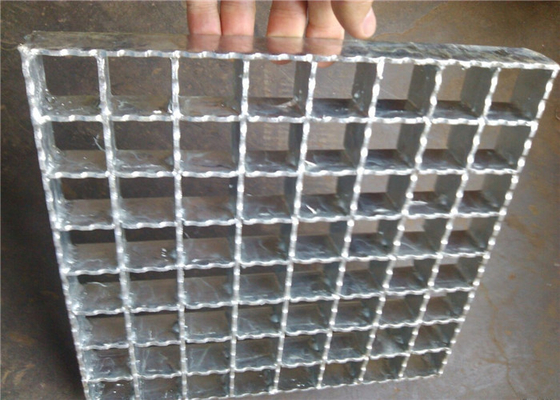Китай Горячекатаный Серратед стальной легковес гальванизированный решеткой поверхностный поставщик