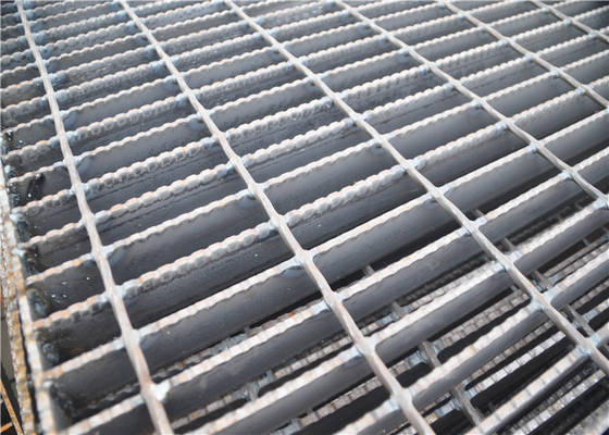 Китай Решетка металла стального прута сертификата СГС гратинг справляясь 2.5-5.5мм Тхикнес поставщик