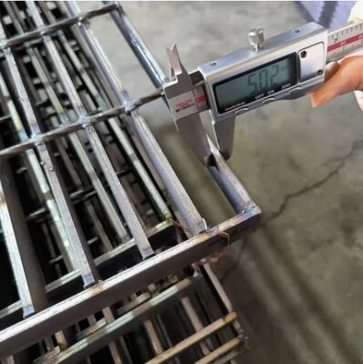 Оцинкованная решетка из нержавеющей стали с шагом поперечной полосы 38/50/76/100 мм для оптимального дренажа