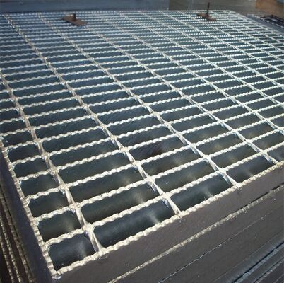 Hot DIP Galvanized Steel Grating with 25 x 5 x 3 I Bar Type and 30mm Bearing Bar Pitch for Heavy Duty Platforms