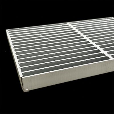 Зажиженные решетки из оцинкованной стали с 20х3 подшипниковыми прутами для дренажа платформы и крышек траншей