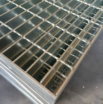 Heavy Duty Stainless Steel Grating for Sturdy Inspection Stairs and Walkways
