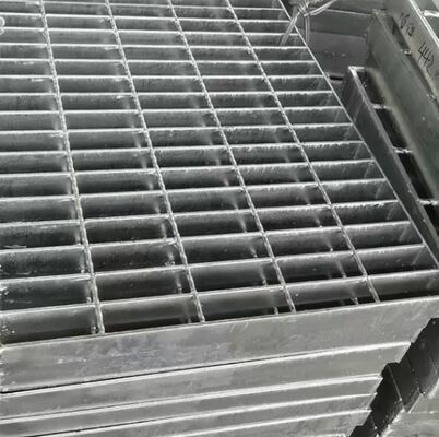 Heavy Duty Galvanized Serrated Steel Grating - Pressure Locked Bar Grating for Industrial Platforms