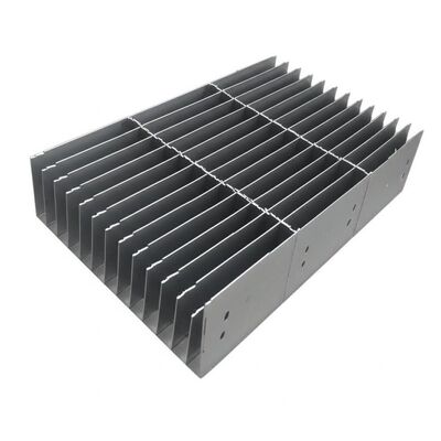 Стальные ступени лестниц горячего цинкования с несущей полосой 25 x 3 - 100 x 8 и стандартом ANSI/NAAMM для стремянок