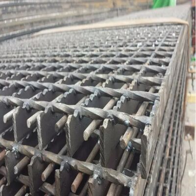 Тяжелая работа 50 * 8 мм оцинкованная стальная решетка дренажная крышка для высокогрузных дренажных приложений